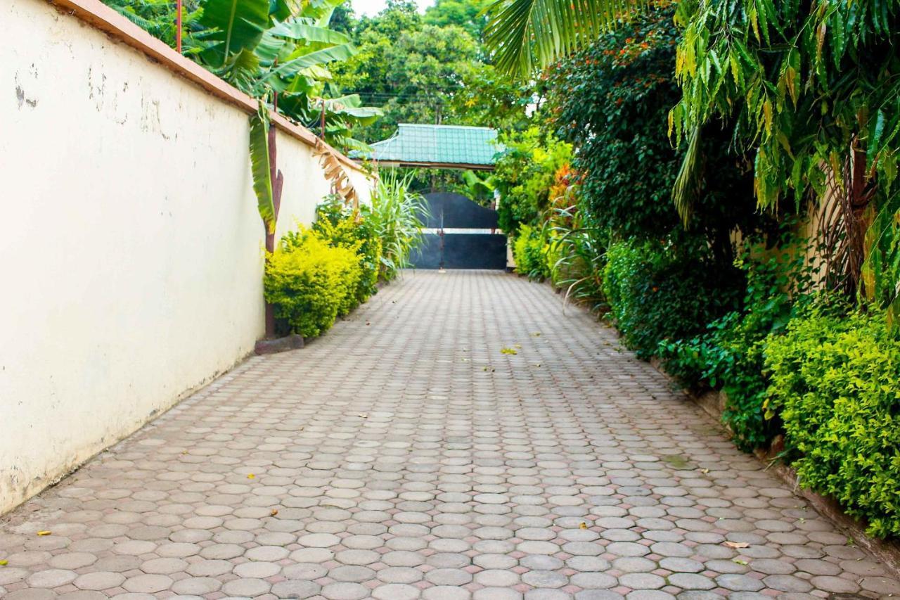 Bright Star Hotel Arusha Exteriör bild